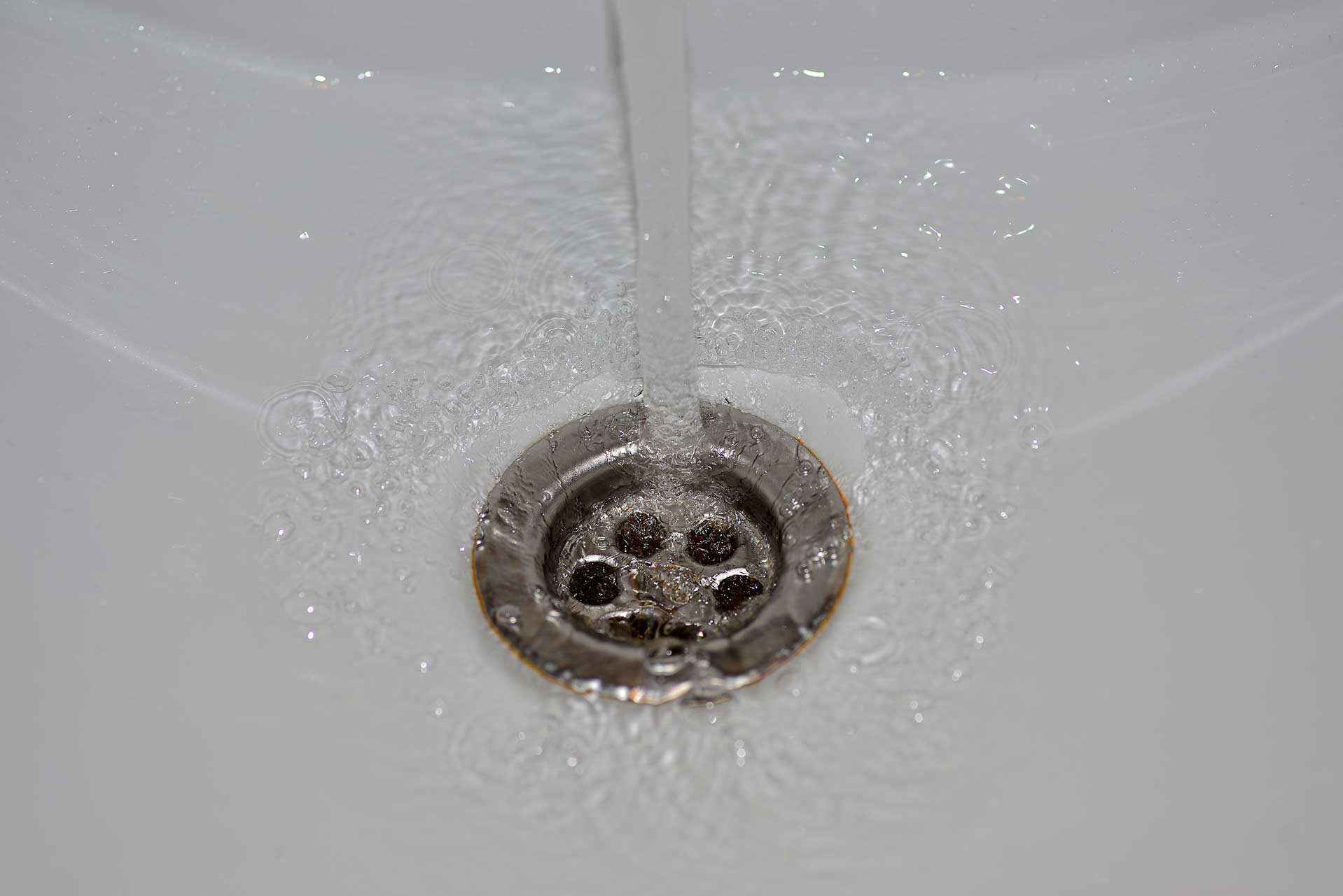 A2B Drains provides services to unblock blocked sinks and drains for properties in Weybridge.